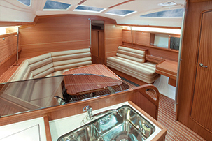 Delphia 40 cabin salon