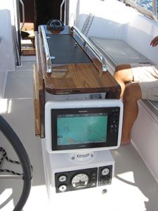 catalina-425-cockpit